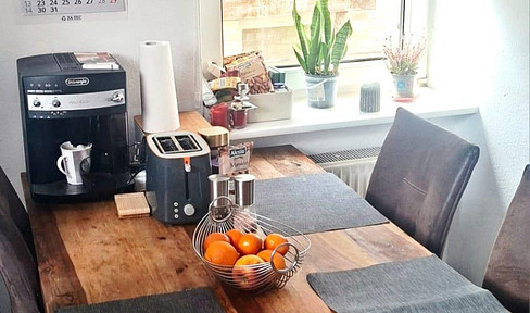 Modern, bright 3-room attic apartment, south-east facing, located in Stöckach.