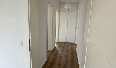 3-room apartment, 1st floor. First occupancy after renovation, with balcony.