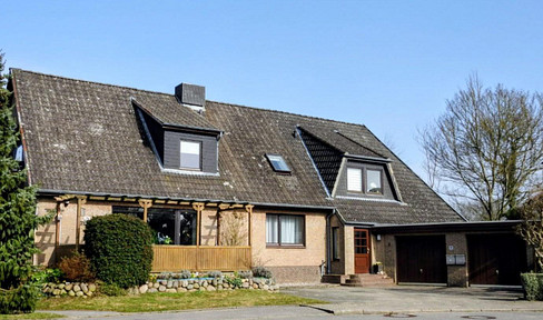 Wahlstedt - Mehrgenerationenhaus mit Anbau, Einlieger- u. Ferienwohnung  auf großem Grundstück