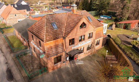 Zweifamilienhaus mit Scheune und Gewerbefläche - für den Käufer provisionsfrei