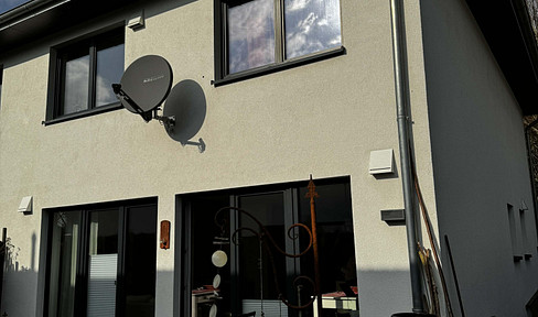 DHH (Detached House with Habitable Attic) in a pleasant neighborhood.