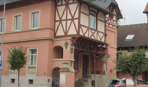 Dream apartment in a historic villa from the Gründerzeit era.