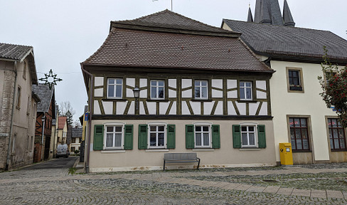 House in Baunach (suitable for shared living, large families, multi-generational households, workers, etc.).