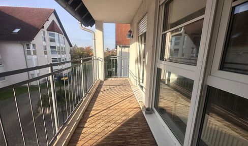 Helle, renovierte 2-Zimmer Wohnung mit Balkon