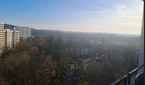 Geräumige 4,5 Zimmer Wohnung mit Top Aussicht