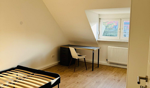 Room available in a shared apartment (2 people), excellent location in the eastern part of Karlsruhe.