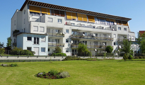 Gemütliche 2 Zimmerwohnung mit Balkon und Garage in Laupheim