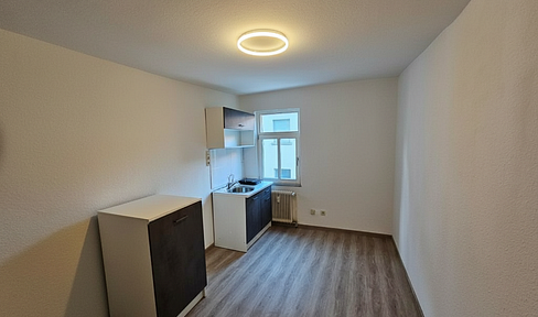 Moderne 1-Zimmer-Wohnung: Frisch renoviert & zentral in Friedberg