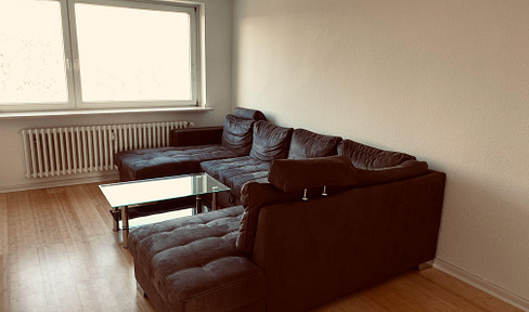 Beautiful, bright 3.5-room apartment for rent in Groß-Borstel.