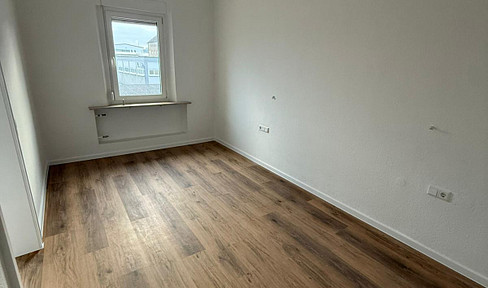 Erstbezug nach Sanierung- charmanter Altbau, EBK, Südstadt