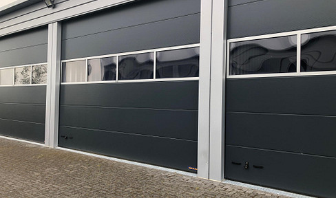 32 square meter storage space, garage, or hall available in Stahnsdorf.