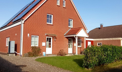 Semi-detached house with many possibilities.