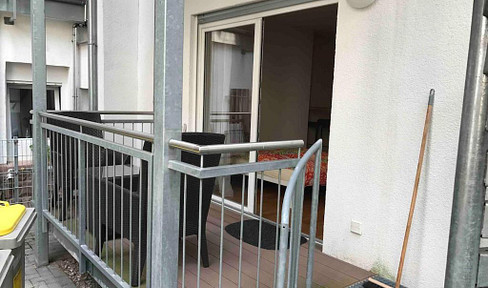 Kleine Wohnung mit Balkon, Ruhige,Helle...usw