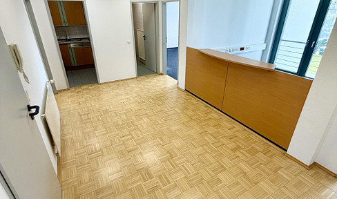 140 square meter modern office space with 4-5 rooms.