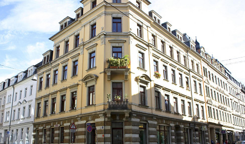 Invest in a Prime Location: High-quality renovated and fully furnished apartment (Factor 20).