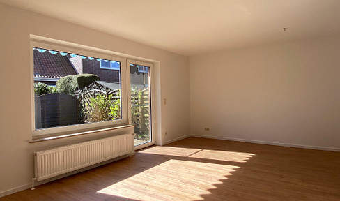 Newly renovated semi-detached house with a large garden and terrace, located in a quiet area.