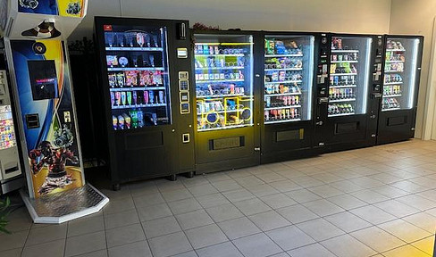 Lukratives  24/ / Shop