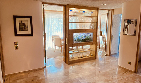 Exclusive 3.5-room architect-designed maisonette apartment with a unique living atmosphere in Sindelfingen.