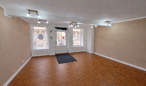 Commission-free! Office/practice space in a historic landmark – Highly desirable location in the heart of the hospital district.