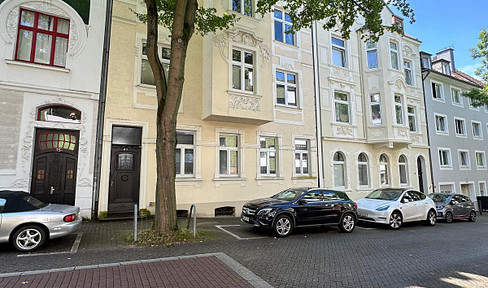 This exclusive retreat – Hörde – offers 50 square meters of commercial space in the courtyard.