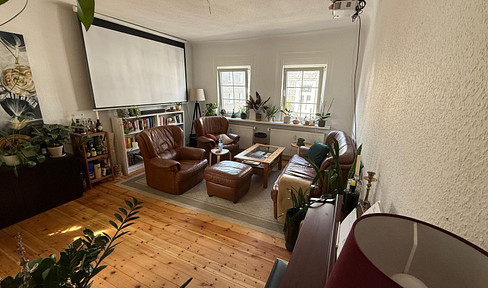 Enjoy the ultimate living comfort with a south-facing terrace, in a truly central location!