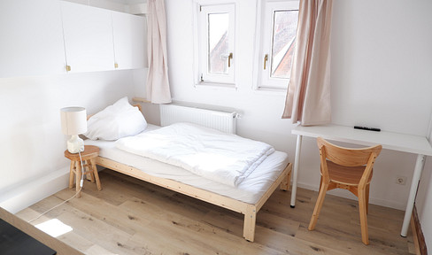 Zentral - Möbliert - 2 Zimmer