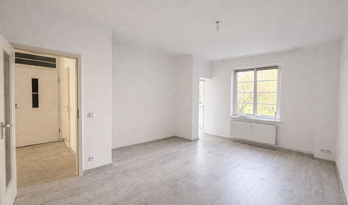 ### H-List - Central and Quiet 2-Room Apartment ###