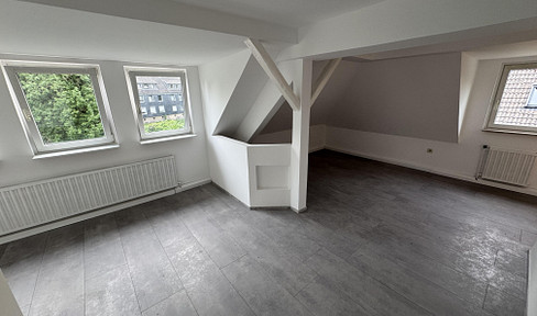 FIRST OCCUPANCY AT HAHNERBERG: 2-3 ROOM APARTMENT.