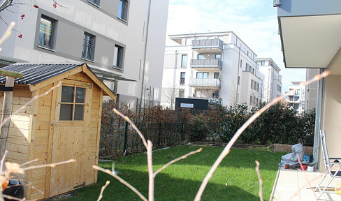 Finally home: "Dreamy 4-room apartment with a city garden."