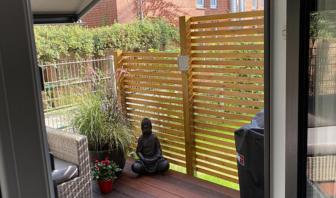 Modern townhouse - energy-efficient, high-quality, and family-friendly.