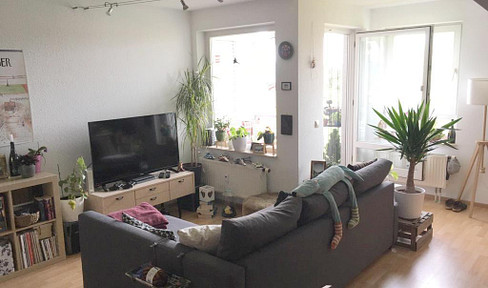 Sehr schöne, helle 2,5 Zi-Whg mit Balkon, TG und schöner EBK  in TÜ-Lustnau