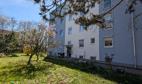 Commission-free 3-room apartment for sale in NU-Offenhausen - No commission fees!