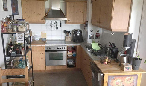 Sehr schöne, helle 2 Zi - mit Einbauküche, Autoabstellplatz  und Balkon in Bonn-Weststadt