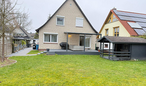 NO AGENT FEES! - Living in nature: modern single-family house with a large garden.