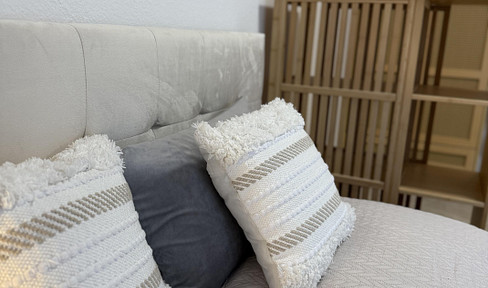 Beautifully renovated, fully furnished apartment in a prime location in Giessen, including a parking space. All-inclusive rental price.