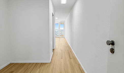 Erstbezug nach Sanierung: Helle Wohnung mit moderner Vollausstattung