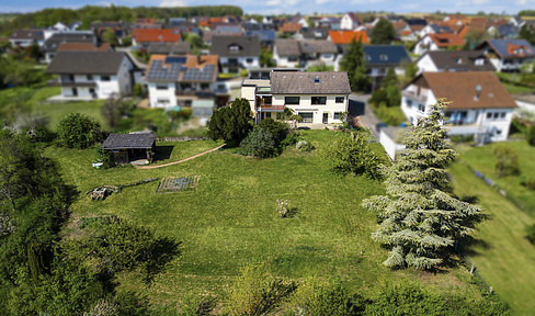 Haus mit Weitblick und separater Einliegerwohnung in Gundelsheim-Bachenau