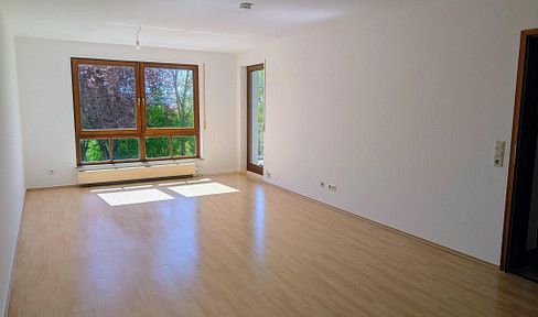 Provisionsfrei: Sofort bezugsfrei! Helle 3,5-Zi-ETW (78 m²) mit Balkon + TG-Einzelstellplatz (1. OG)