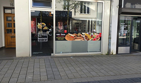 Exclusive commercial property in a prime location – pedestrian zone.