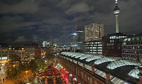 Charmante 3-Zimmer-Wohnung mit Wintergarten direkt am Hackeschen Markt