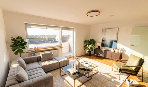 Rare opportunity: No commission – Completely renovated 1-room apartment, vacant, with a balcony and a distant view.