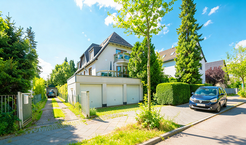 Berlin-Lichtenrade: 4-room apartment with a terrace, very competitive price per square meter – ideal for investors or owner-occupiers.