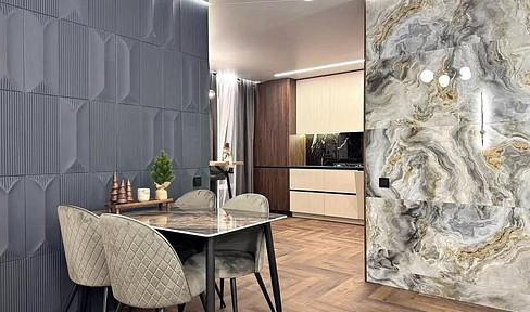 Luxus Wohnung mit 2 Schlafzimmern und Balkon!