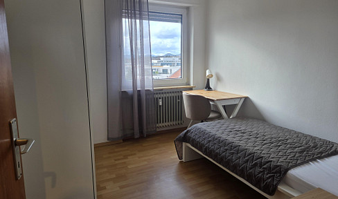 Landau - All-inclusive 5-person shared apartment – Located right next to Landau train station.