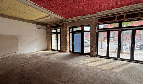 Versatile commercial space in a prime location in Alt-Moabit – ground floor with high visibility.