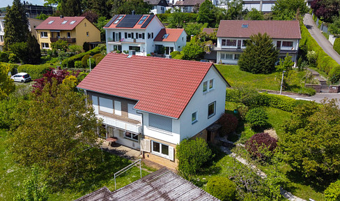 Detached house in a prime location in Nürtingen-Oberensingen. No agency fees.