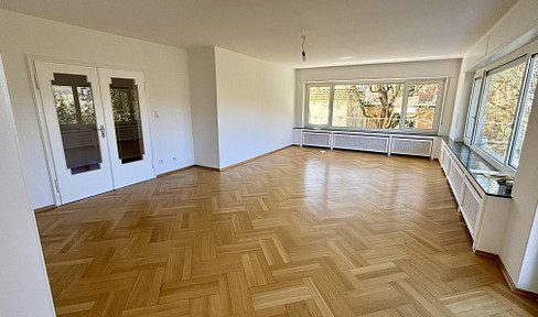 Excellent Location: Stunning, completely renovated 3.5-room apartment in a historic building in Königstein, with a view of the castle.