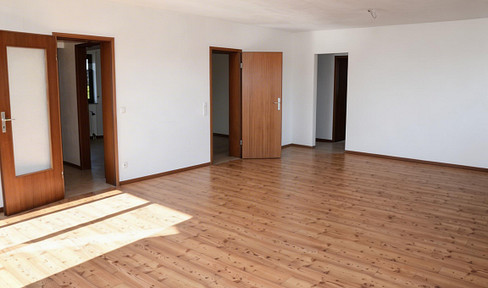 Lichtdurchflutete Etagenwohnung mit Feldbergblick