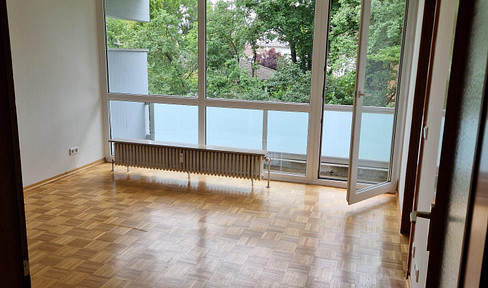 Bright, light-filled apartment in a prime location in Unterhaching.