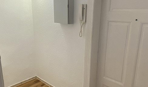 Cozy 3-room apartment with fitted kitchen, located in the city center.